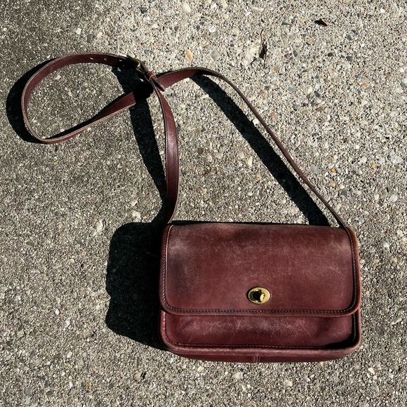 Coach Handbags - Coach Penny pocket vintage brass turnlock crossbody bag USA